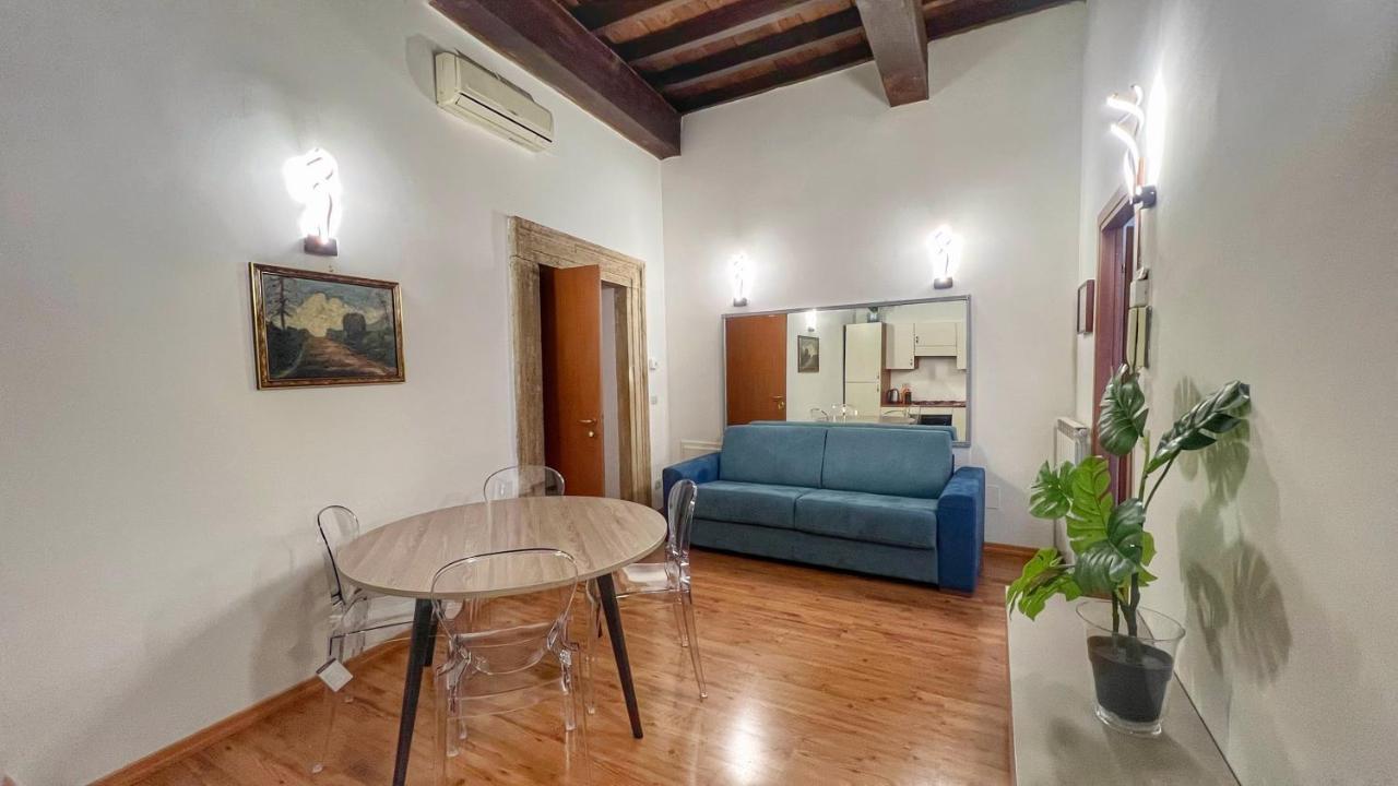 Pellegrino 86 Apartments - 101 Flat In Рим Екстериор снимка